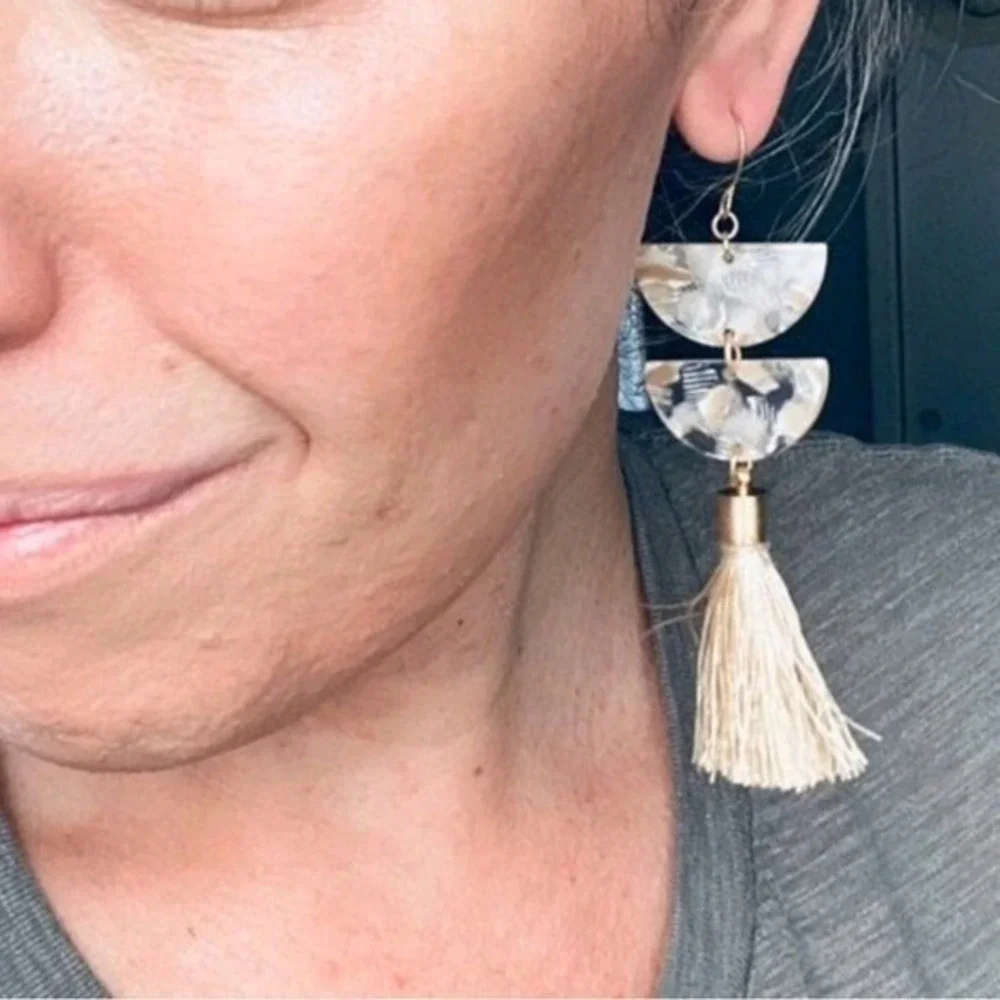 Boho Tassel Dangle Earrings Neutral Beige Acrylic Resin Statement Festival 💖